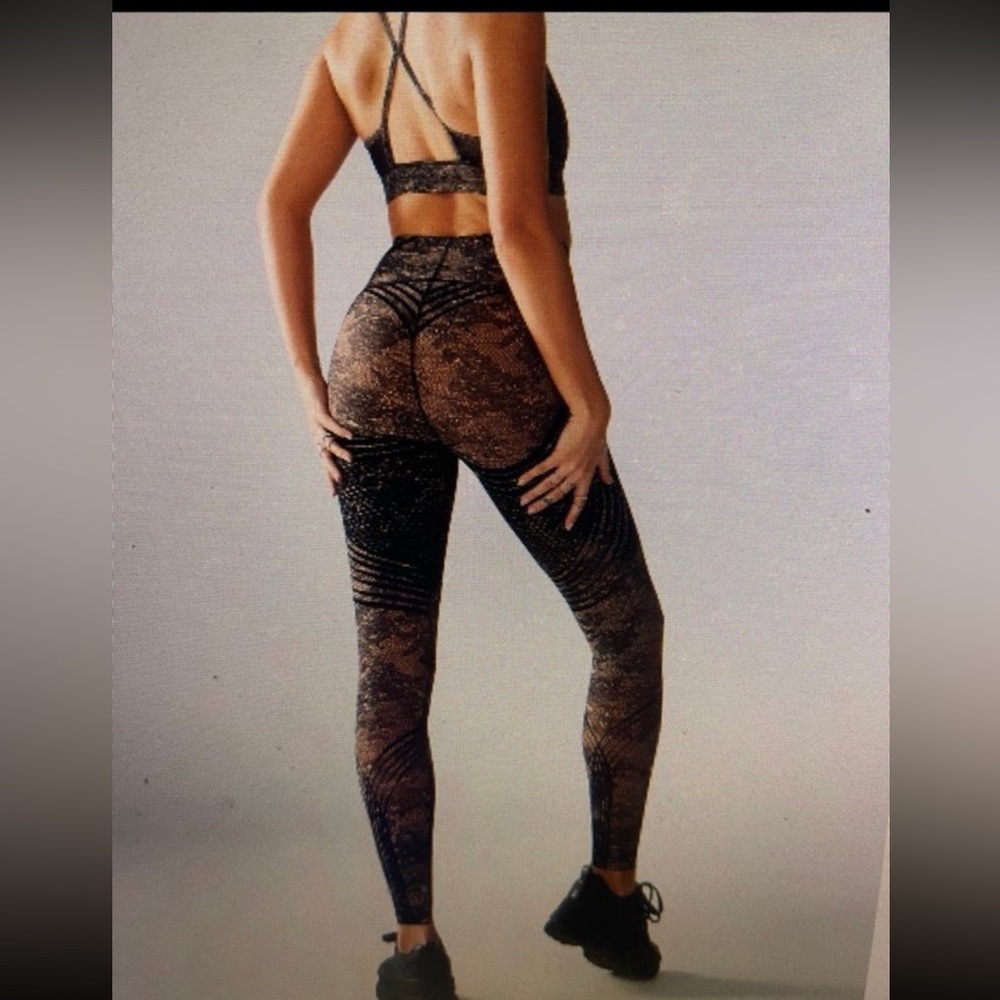 Savage x fenty special effects leggings